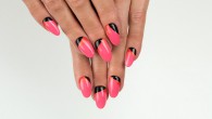 color blocking manicure